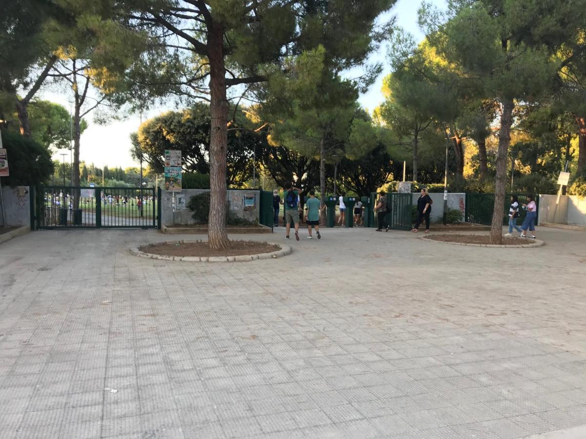 B&B Parco 2 Giugno Μπάρι Εξωτερικό φωτογραφία