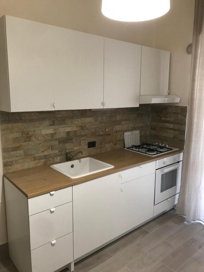 B&B Parco 2 Giugno Μπάρι Εξωτερικό φωτογραφία