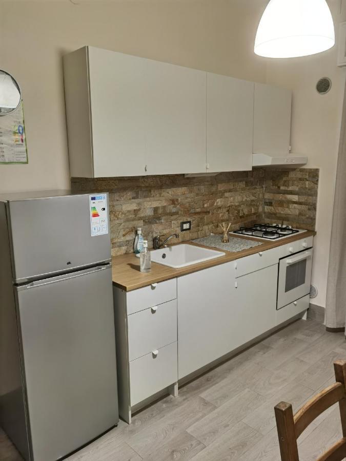 B&B Parco 2 Giugno Μπάρι Εξωτερικό φωτογραφία