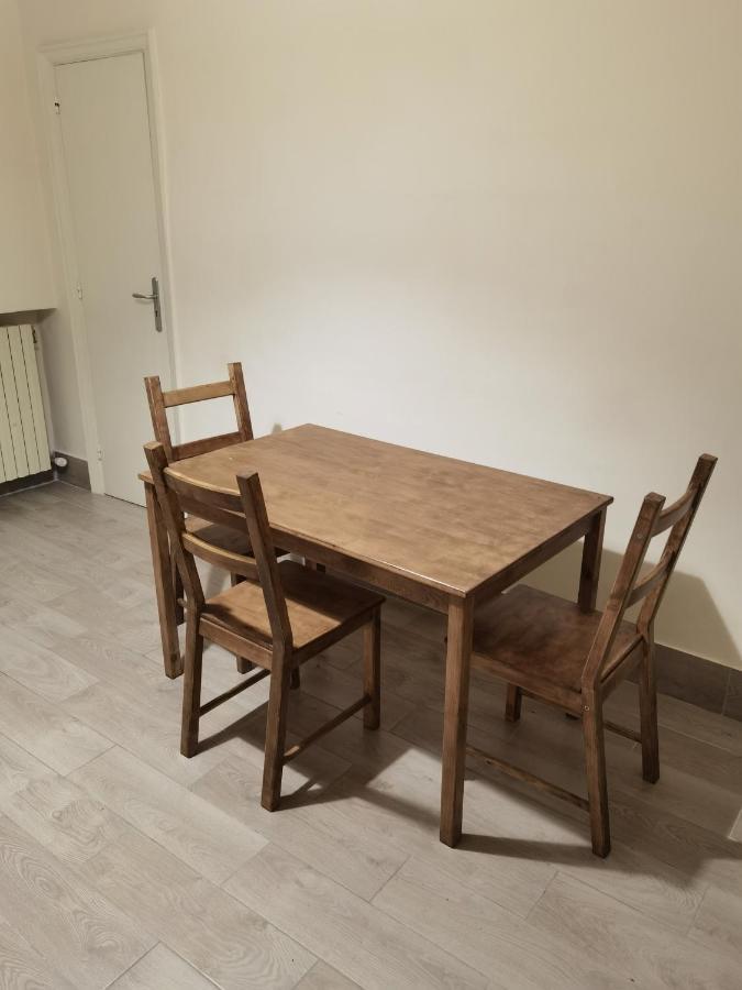 B&B Parco 2 Giugno Μπάρι Εξωτερικό φωτογραφία
