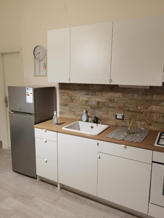 B&B Parco 2 Giugno Μπάρι Εξωτερικό φωτογραφία