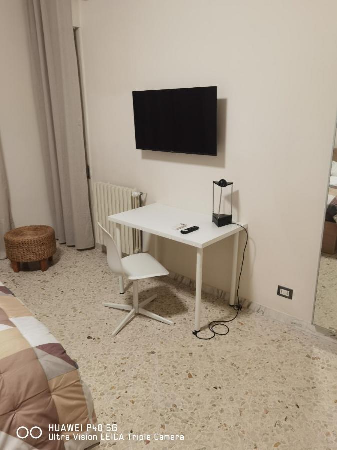 B&B Parco 2 Giugno Μπάρι Εξωτερικό φωτογραφία