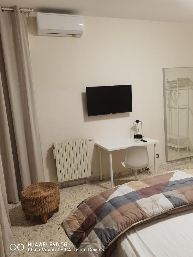 B&B Parco 2 Giugno Μπάρι Εξωτερικό φωτογραφία
