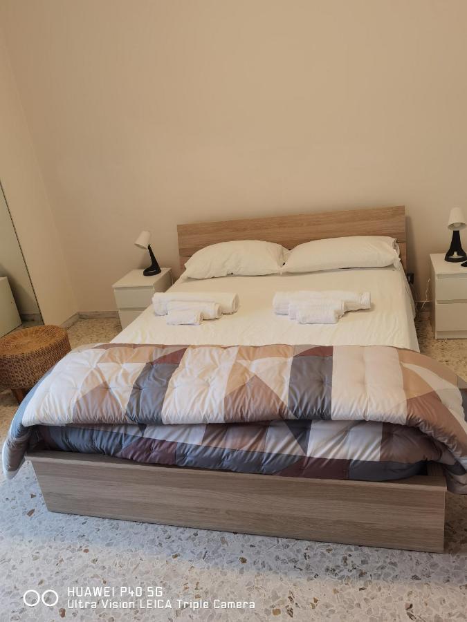 B&B Parco 2 Giugno Μπάρι Εξωτερικό φωτογραφία